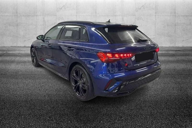 Usata Audi A3 S-Line 150 CV (110 kW) 2024 Blu/azzurro Berlina