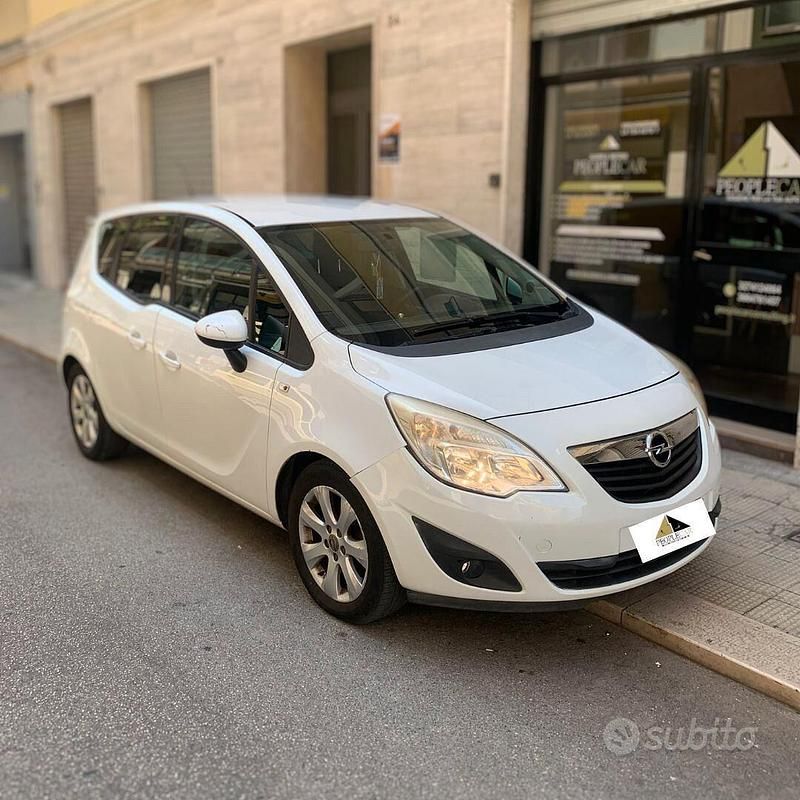 Usata Opel Meriva 120 CV (88 kW) 2012 Bianco Monovolume