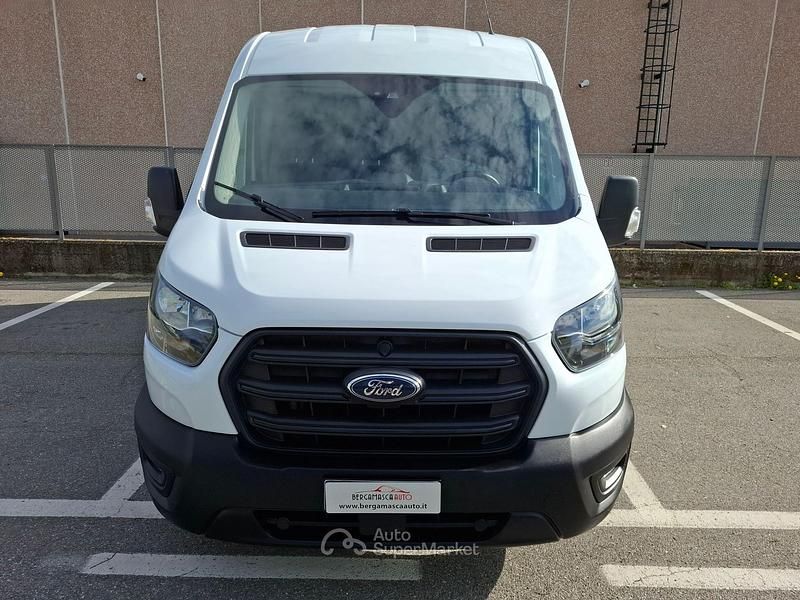Usado Ford Transit Trend 105 CV (77 kW) 2023 Blanco Berlina