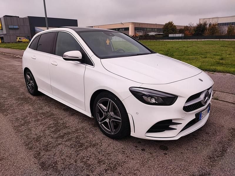 Usata Mercedes B200 AMG 163 CV (119 kW) 2019 Bianco Monovolume