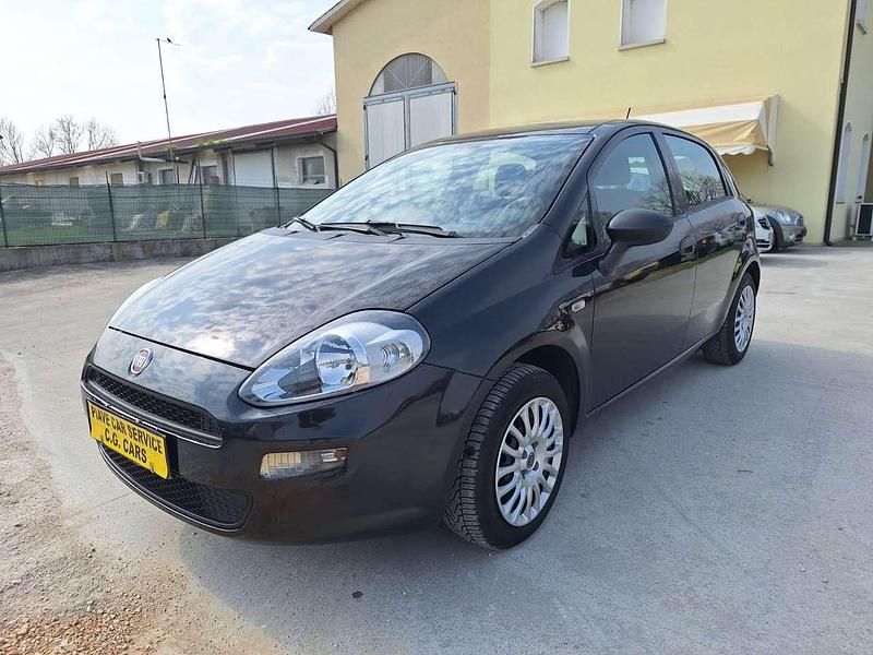 Usata Fiat Punto Street 69 CV (50 kW) 2018 Nero Utilitaria