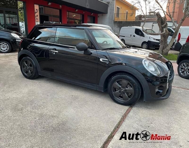Usata Mini ONE 75 CV (55 kW) 2016 Nero Utilitaria
