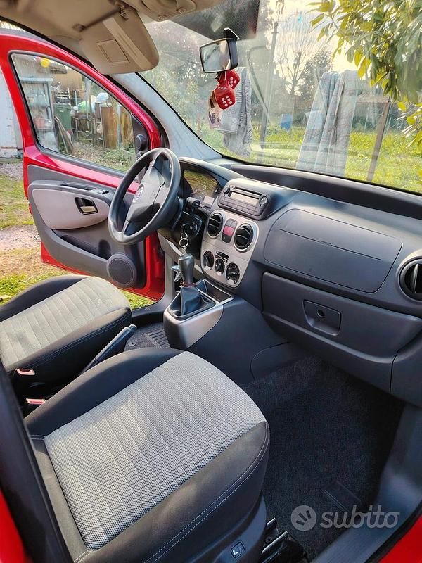 Usata Fiat Qubo Trekking 75 CV (55 kW) 2010 Rosso Monovolume