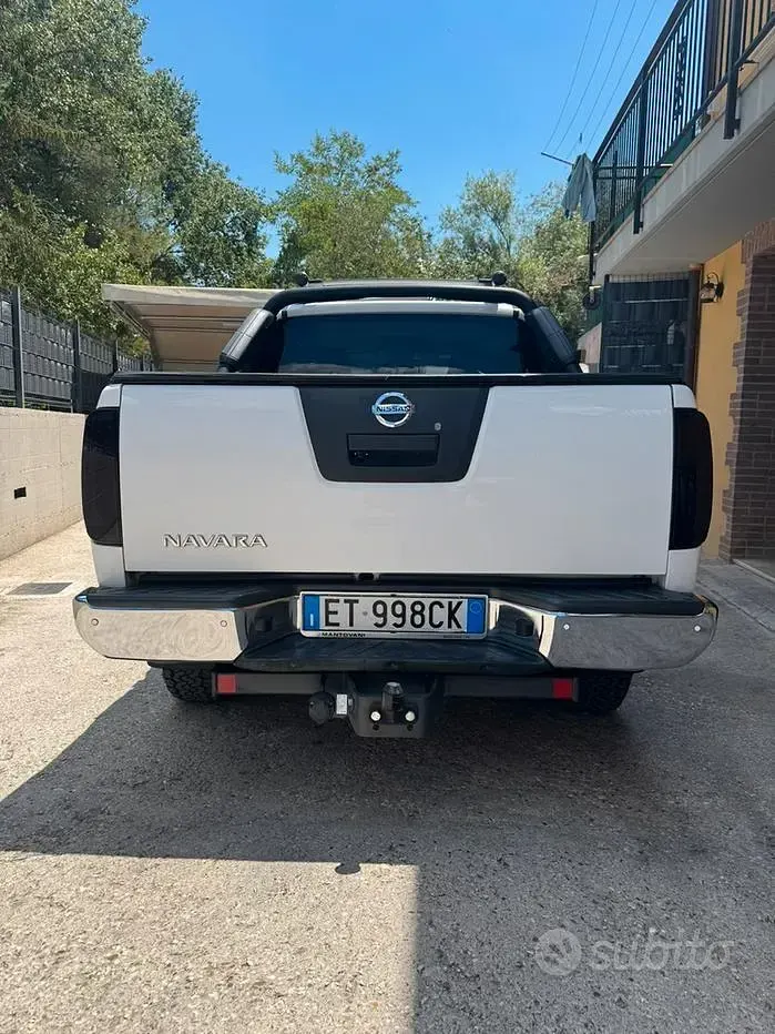 Usata Nissan Navara 190 CV (139 kW) 2014 Bianco Pick-up