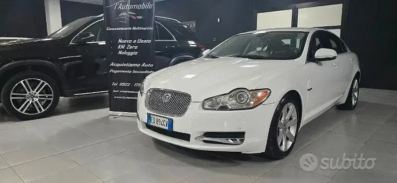 Usata Jaguar XF Luxury 241 CV (177 kW) 2010 Bianco Berlina