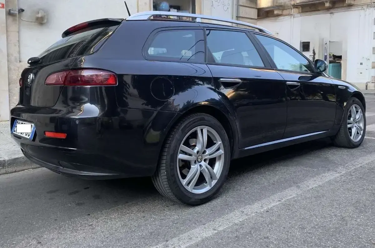 Usata Alfa Romeo 159 Super 170 CV (125 kW) 2011 Nero Station wagon
