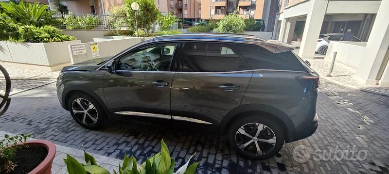 Usata Peugeot 3008 Crossway 131 CV (96 kW) 2019 Verde SUV