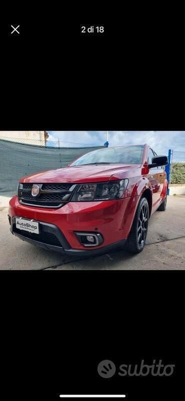 Usata Fiat Freemont 170 CV (125 kW) 2015 Rosso SUV
