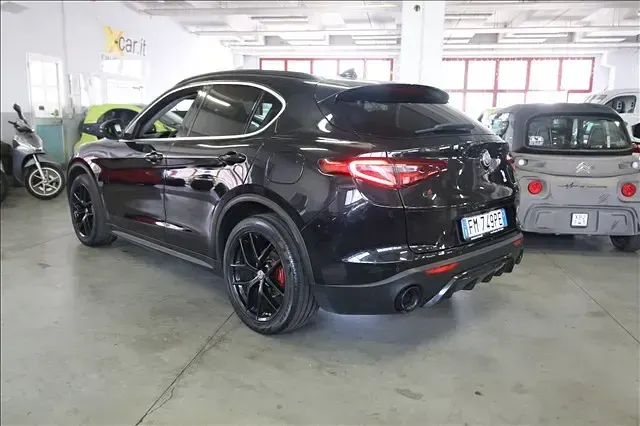Usata Alfa Romeo Stelvio Executive 210 CV (154 kW) 2017 Nero SUV