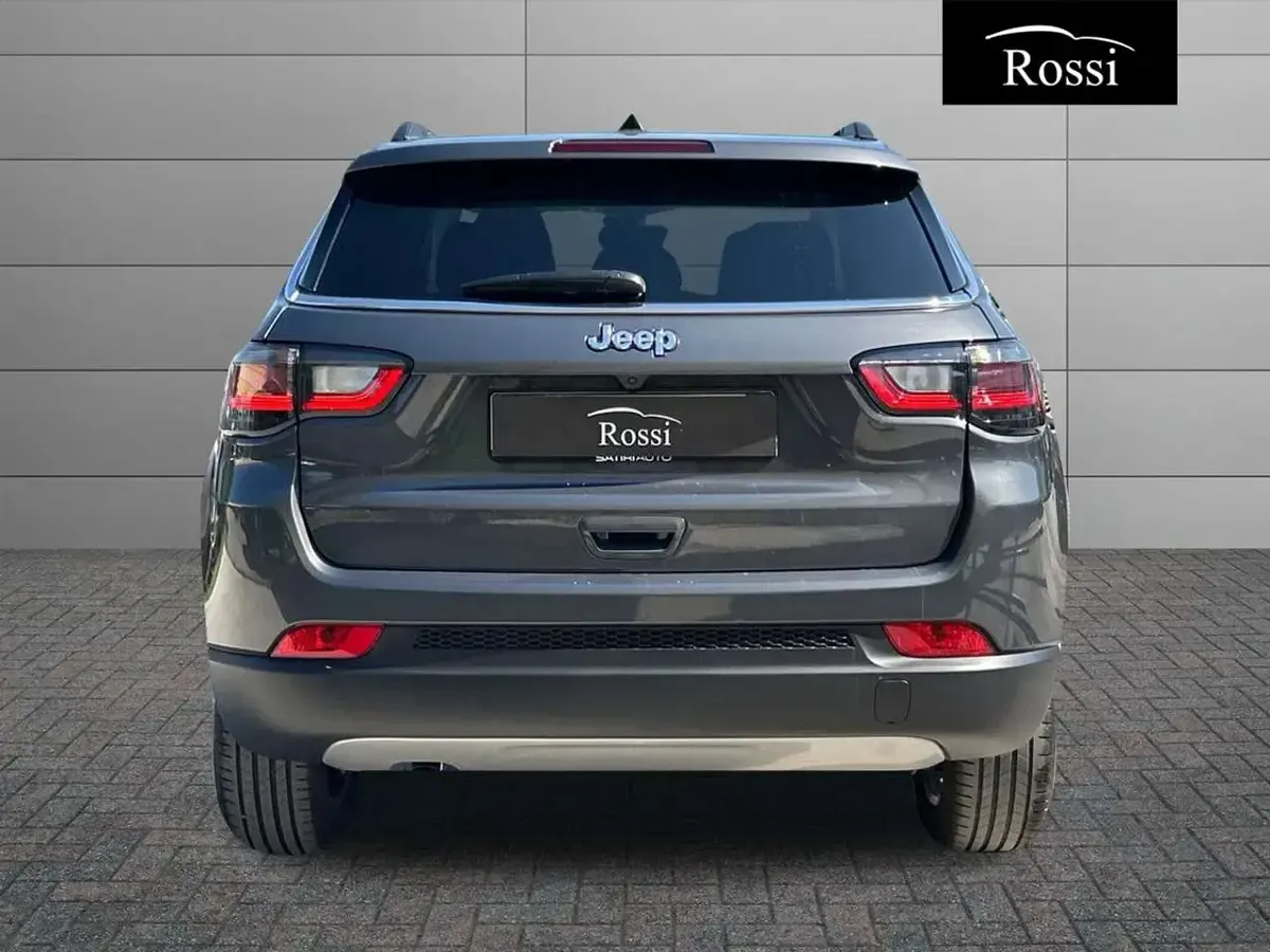 Usata Jeep Compass Limited 131 CV (96 kW) 2024 Grigio scuro metallizzato SUV