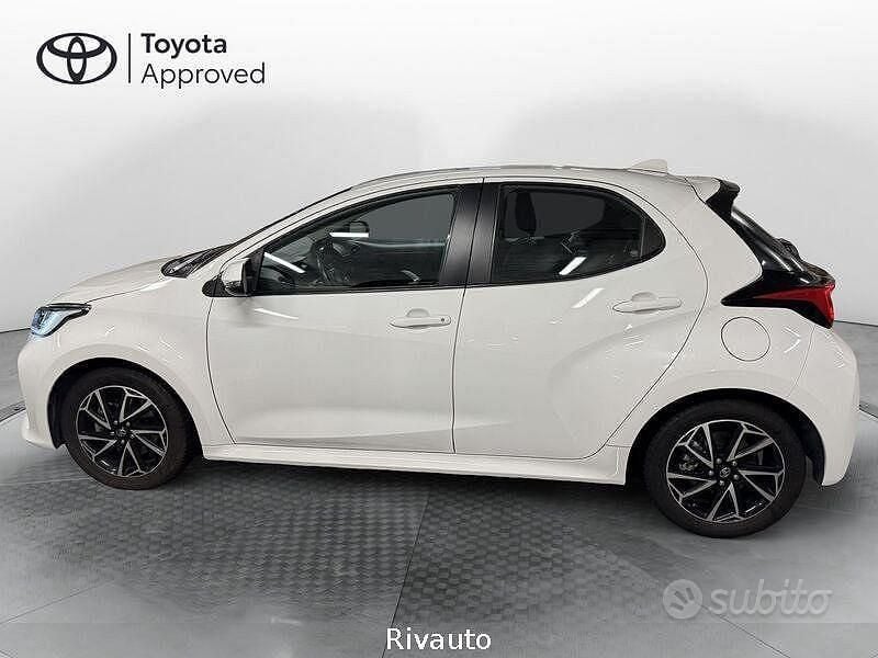 Usata Toyota Yaris Hybrid Trend 116 CV (85 kW) 2022 Bianco Berlina