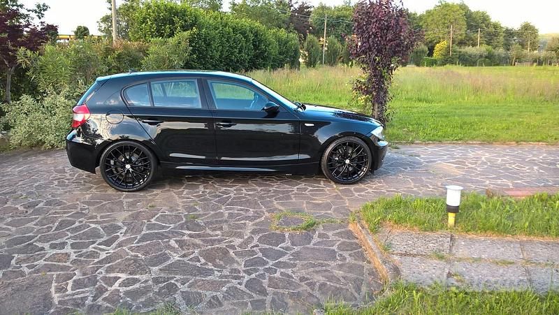Usata BMW 130 M Sport 265 CV (194 kW) 2005 Nero Utilitaria