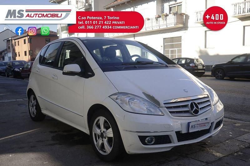 Bianco Usata 2009 Mercedes A180 Avantgarde Utilitaria | 4200 € (Cara) - Immagine 1/4
