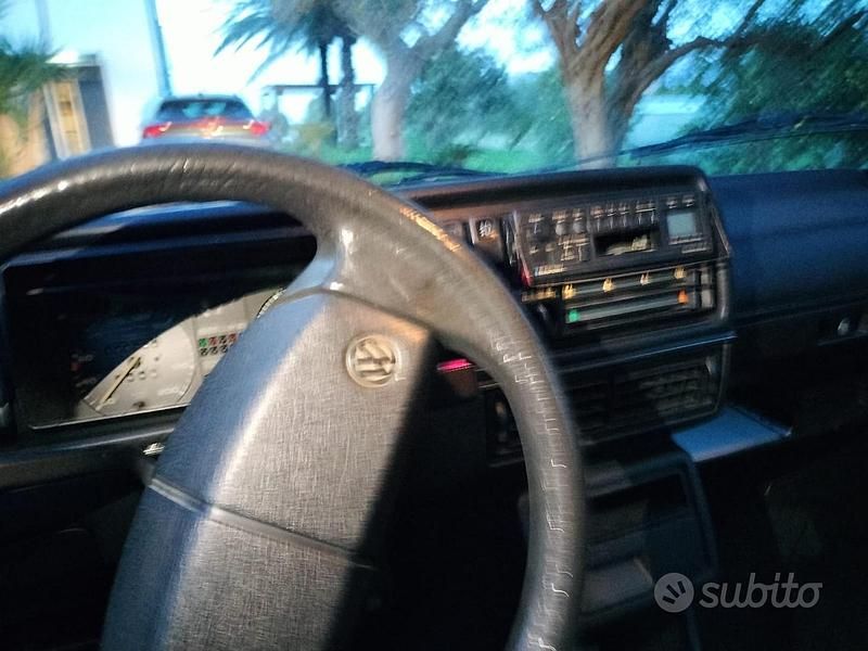 Usata VW Golf II 60 CV (44 kW) 1988 Grigio Utilitaria