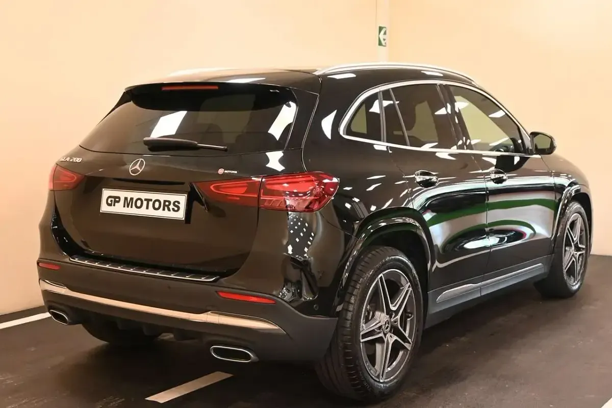 Usata Mercedes GLA200 AMG Line Premium 163 CV (119 kW) 2025 Nero SUV
