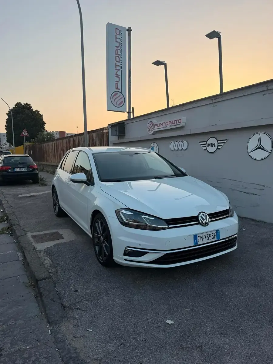 Usata VW Golf VII Highline 116 CV (85 kW) 2017 Bianco Berlina