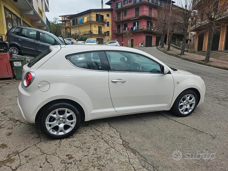 Usata Alfa Romeo MiTo Progression 120 CV (88 kW) 2009 Bianco Utilitaria