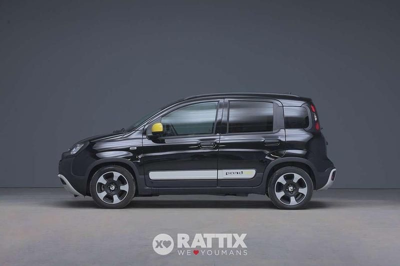Usata Fiat Panda Cross Cross 69 CV (50 kW) 2025 Nero cinema Utilitaria
