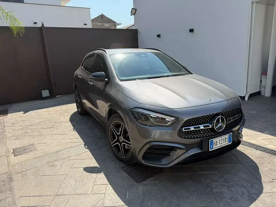 Usata Mercedes GLA200 Advanced Plus 150 CV (110 kW) 2025 Grigio SUV