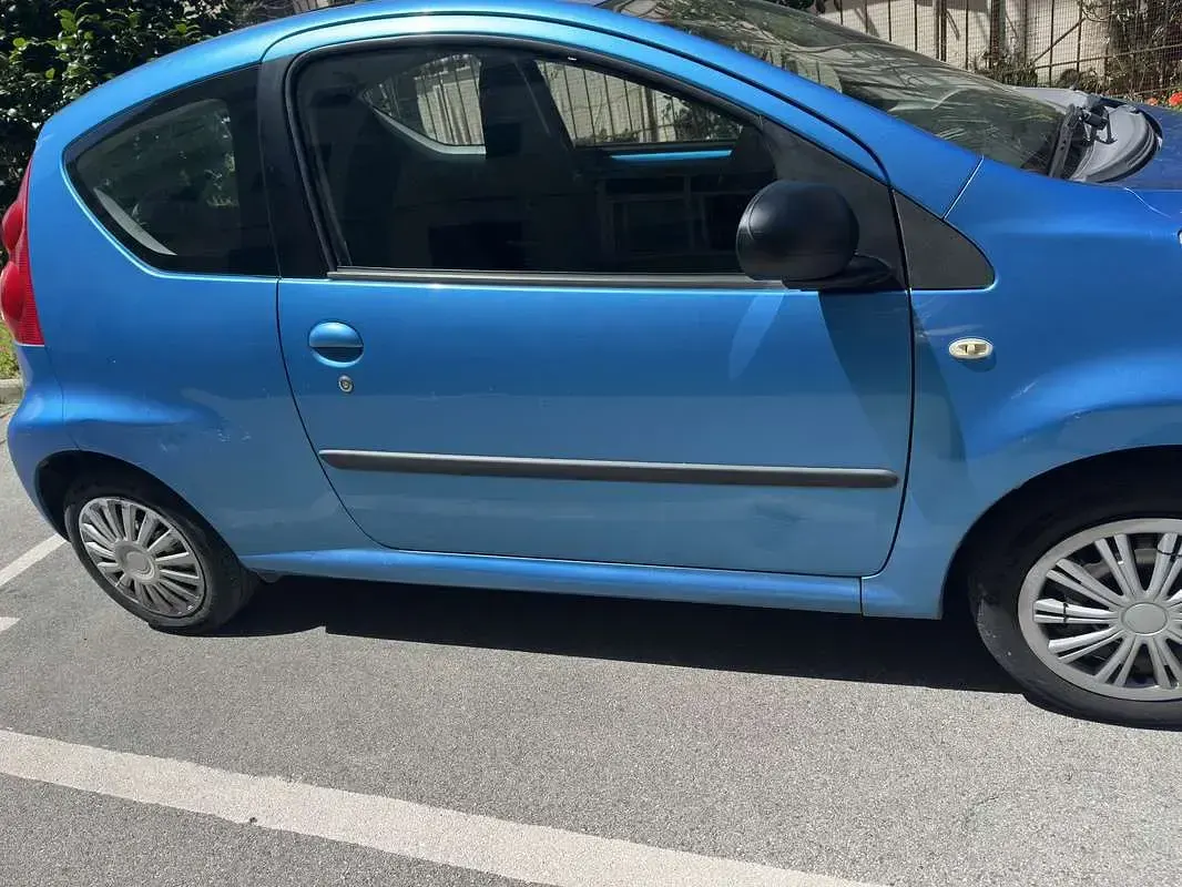 Usata Peugeot 107 68 CV (50 kW) 2006 Utilitaria