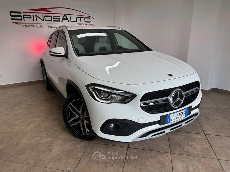 Usata Mercedes GLA180 116 CV (85 kW) 2022 Bianco SUV
