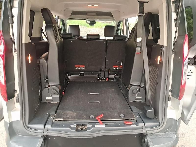 Usata Ford Tourneo Connect 120 CV (88 kW) 2019 Grigio Monovolume