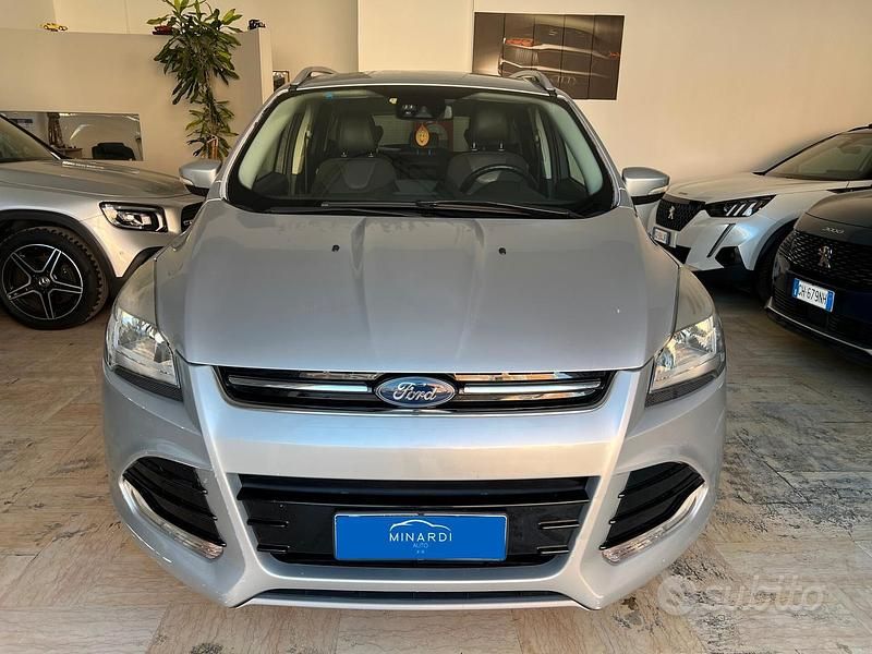 Usata Ford Kuga Titanium 120 CV (88 kW) 2015 Grigio SUV