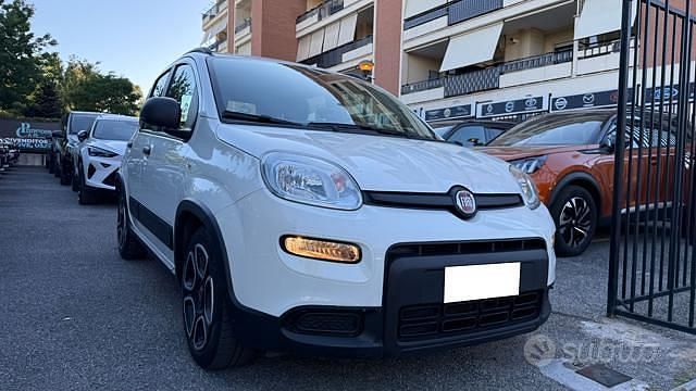 Usata Fiat Panda City Life 70 CV (51 kW) 2021 Bianco pastello Utilitaria
