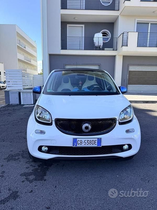 Usata Smart ForFour Proxy 71 CV (52 kW) 2016 Bianco Utilitaria