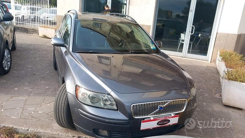 Usata Volvo V50 Momentum 135 CV (99 kW) 2006 Grigio Station wagon