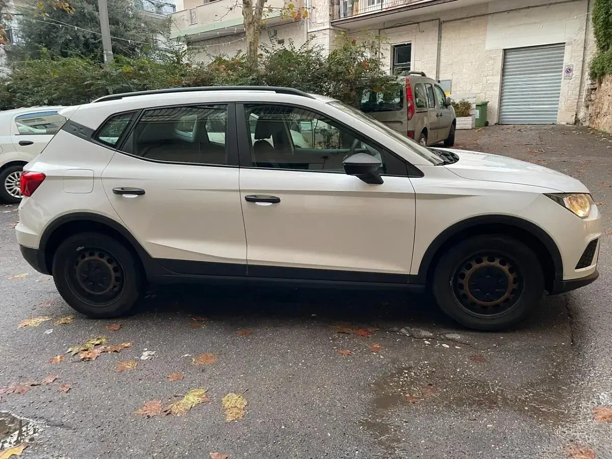 Usata Seat Arona Style 89 CV (65 kW) 2020 Bianco SUV