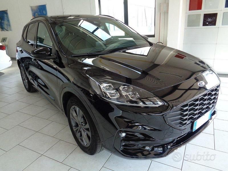 Usata Ford Kuga ST-Line 190 CV (139 kW) 2023 Nero SUV
