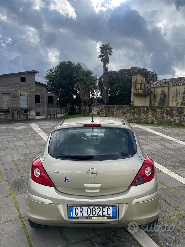Usata Opel Corsa 60 CV (44 kW) 2008 Utilitaria