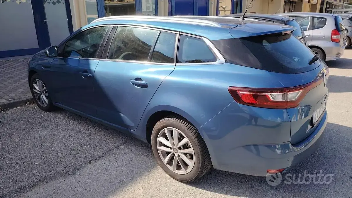 Usata Renault Mégane GrandTour 116 CV (85 kW) 2019 Bluazzurro Station wagon