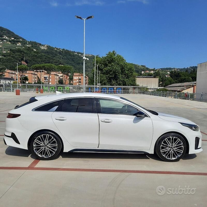 Usata Kia ProCeed 136 CV (100 kW) 2019 Bianco Utilitaria