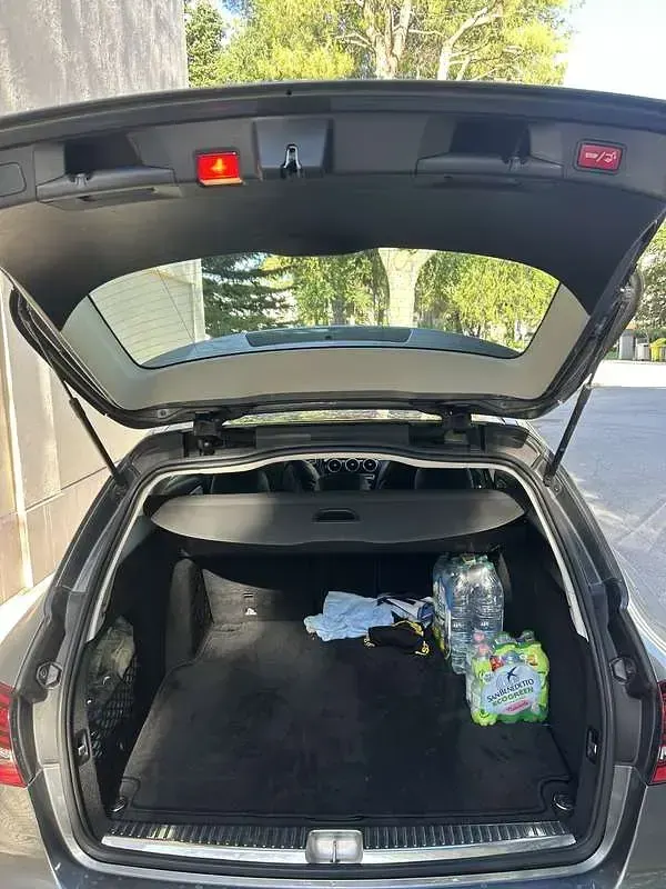 Usata Mercedes C220 AMG line 194 CV (142 kW) 2019 Grigio Station wagon