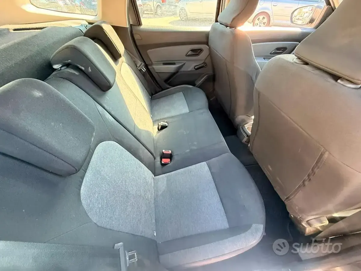 Usata Dacia Duster Essentiel 101 CV (74 kW) 2022 Nero SUV