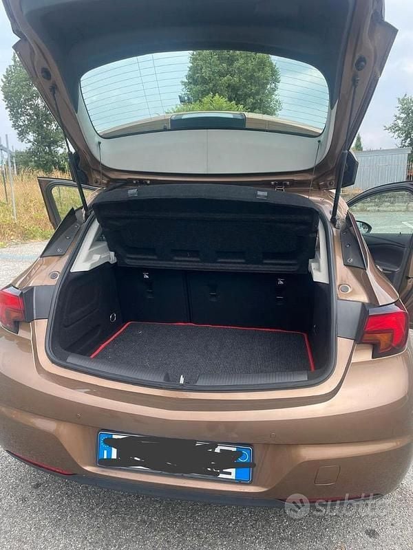 Usata Opel Astra S 150 CV (110 kW) 2016 Bronzo Berlina