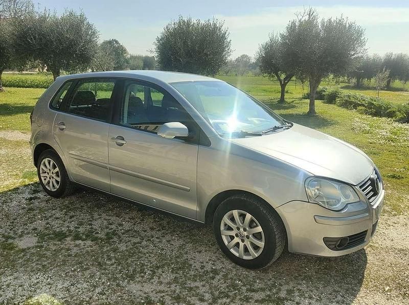 Usata VW Polo Comfortline 69 CV (50 kW) 2008 Argento Utilitaria