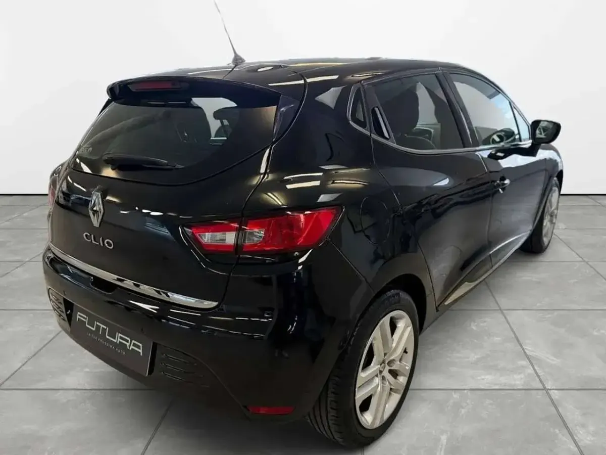 Usata Renault Clio IV 75 CV (55 kW) 2018 Nero etoile Berlina