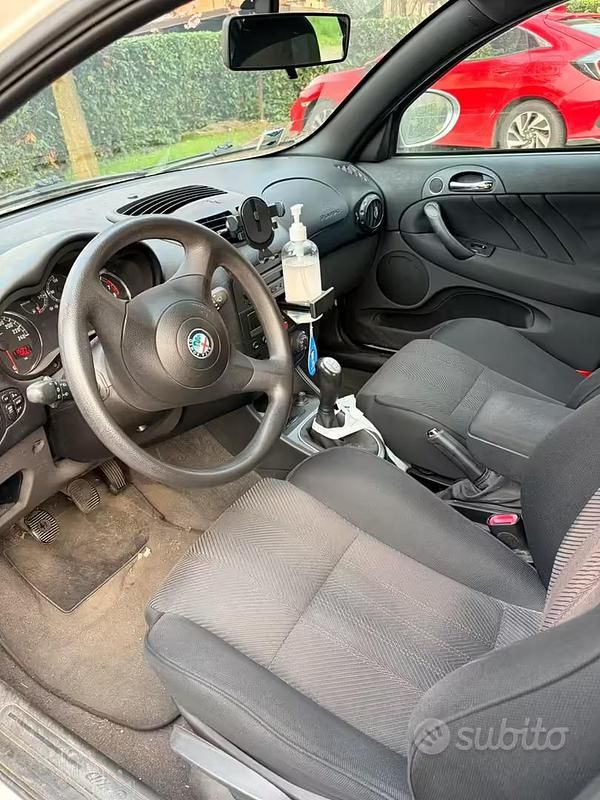 Usata Alfa Romeo 147 Progression 105 CV (77 kW) 2010 Bianco Utilitaria