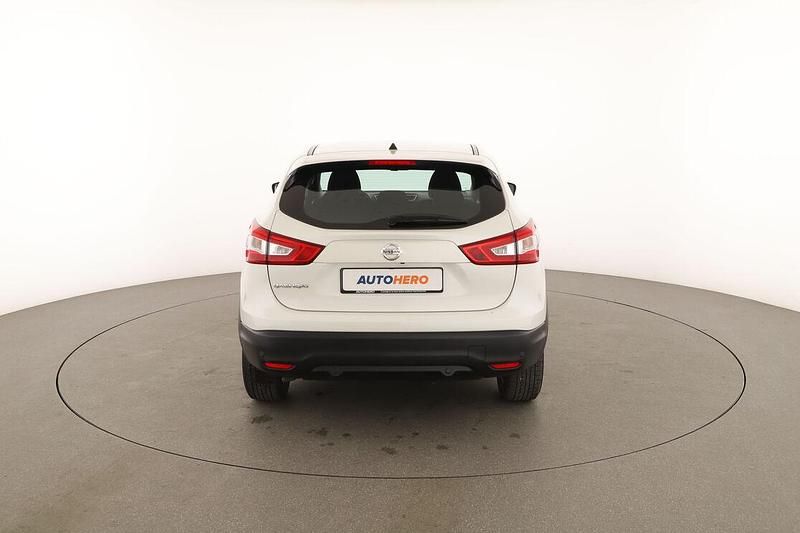Usado Nissan Qashqai Acenta 110 CV (80 kW) 2017 Blanco SUV