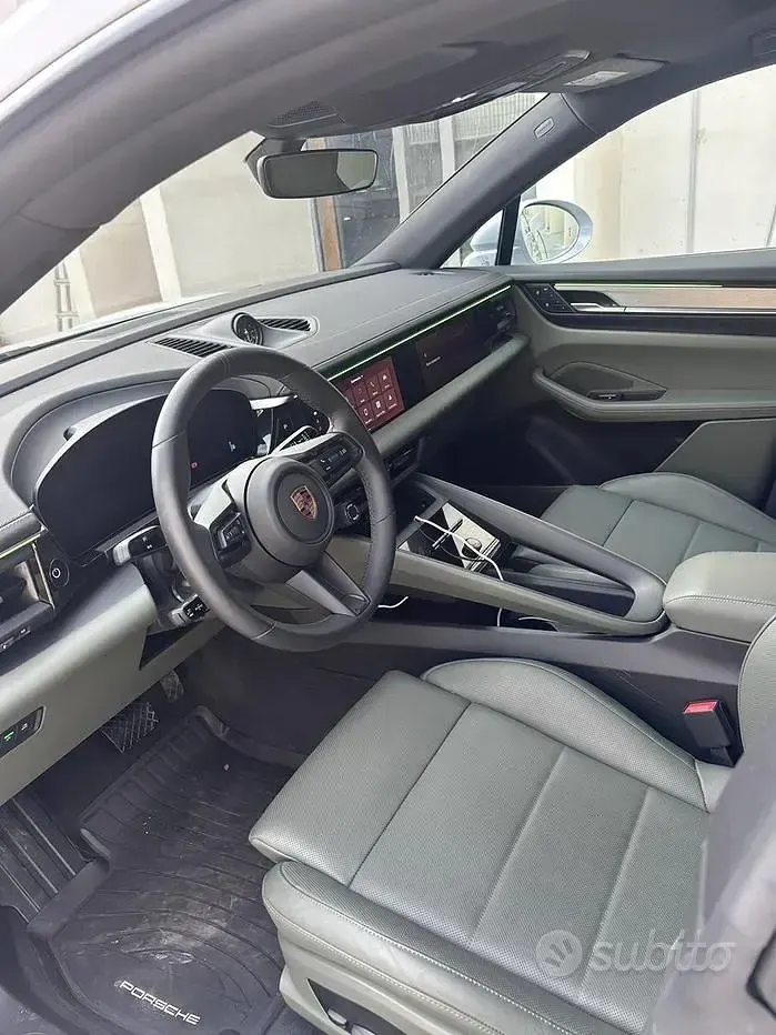 Usata Porsche Macan Electric 119 kW (163 CV) 2024 Grigio SUV