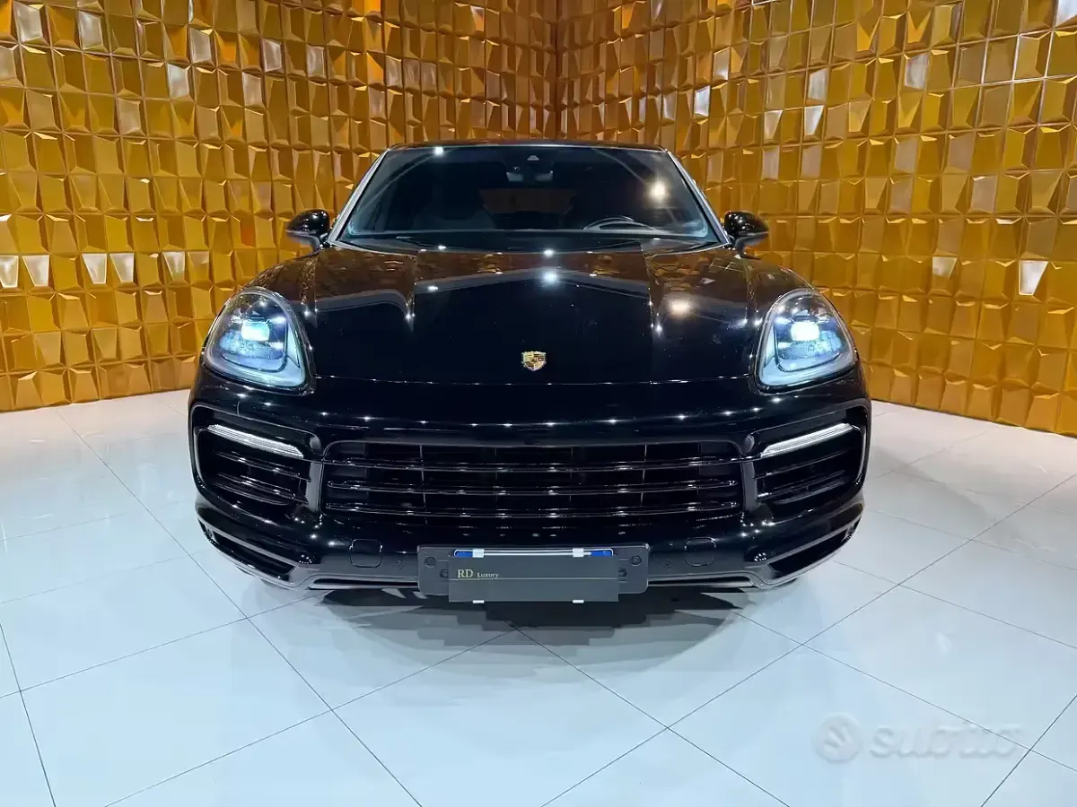Usata Porsche Cayenne Coupe 340 CV (250 kW) 2019 Nero Coupé