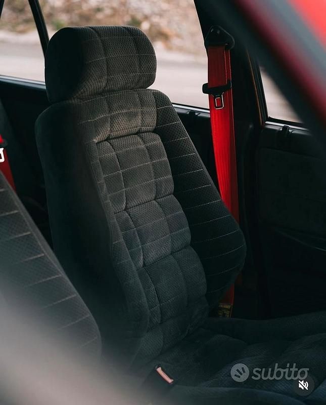 Usata Lancia Delta 140 CV (102 kW) 1991 Rosso Utilitaria