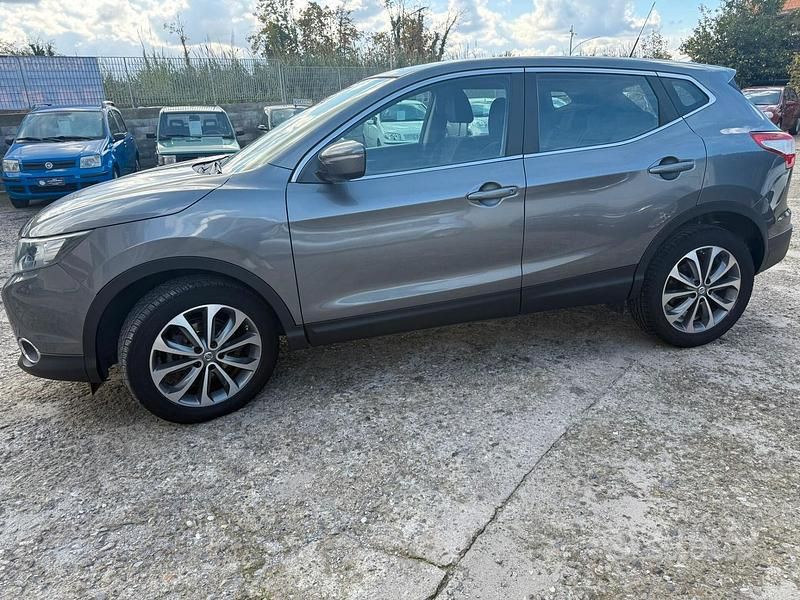 Grigio Usata 2014 Nissan Qashqai Acenta SUV | 8999 € (Buon prezzo) - Immagine 1/4