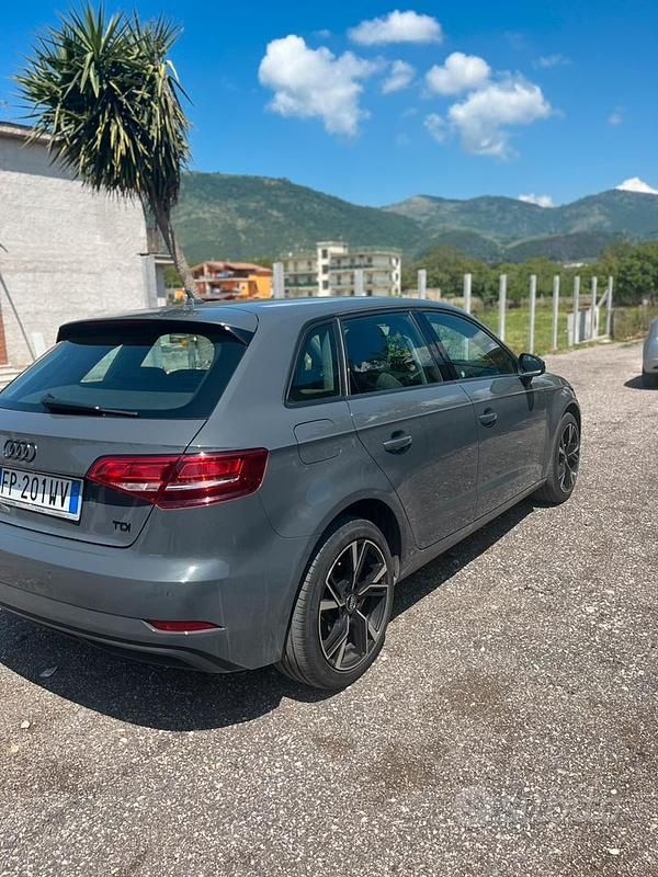 Usata Audi A3 Ambiente 116 CV (85 kW) 2018 Grigio Berlina