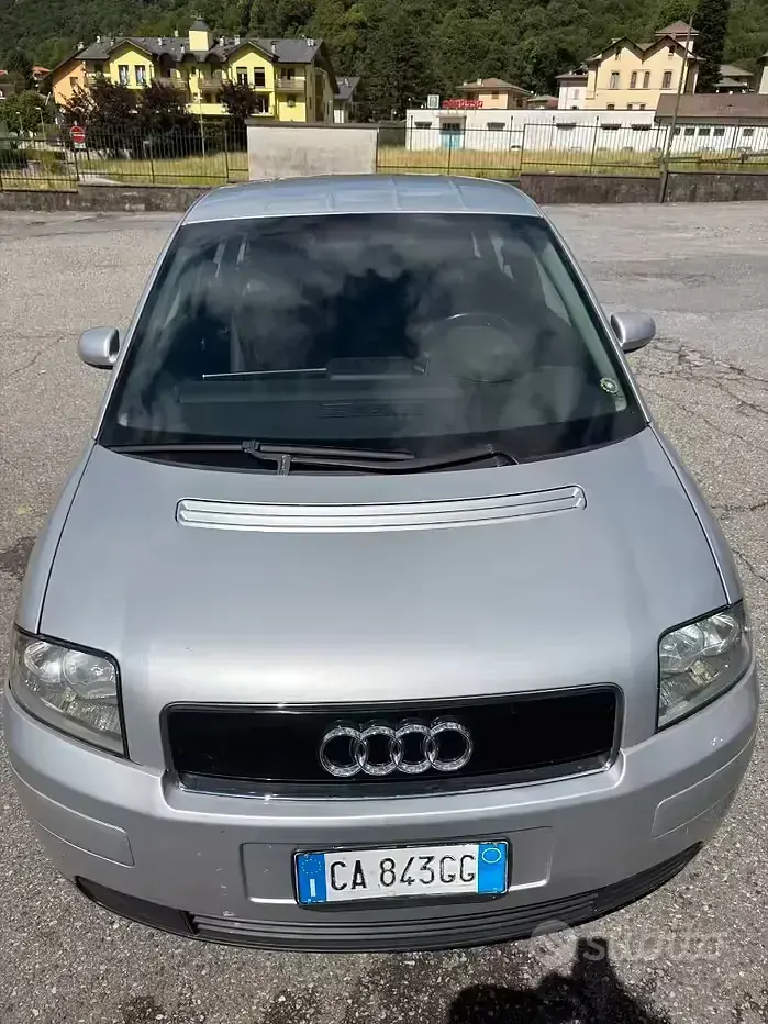 Usata Audi A2 75 CV (55 kW) 2003 Grigio Utilitaria