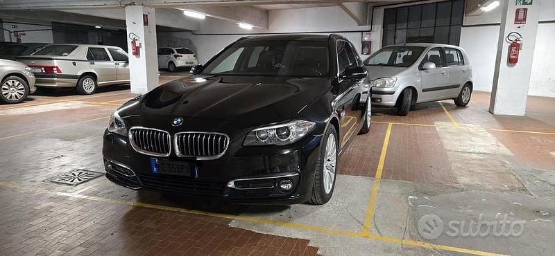Usata BMW 520 Luxury Line 190 CV (139 kW) 2016 Nero Station wagon