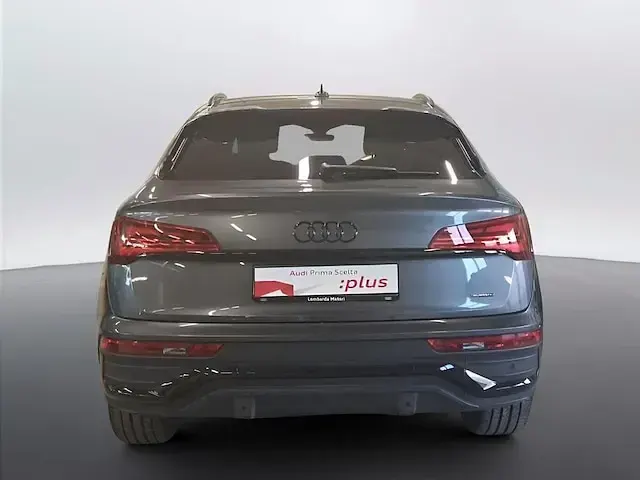 Usata Audi Q5 Sportback S-line plus 204 CV (150 kW) 2024 Grigio daytona perlato SUV